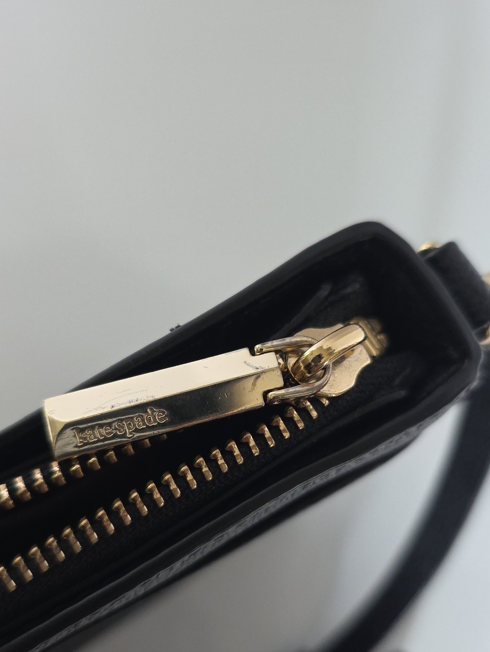kate spade Black Pebbled 100% Cow Leather Crossbody with Gold Hardware - Picture 13 of 13